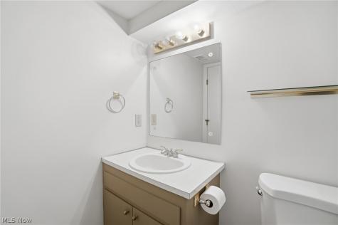 4492 Camellia Lane North Olmsted OH 44070