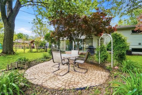 4492 Camellia Lane North Olmsted OH 44070