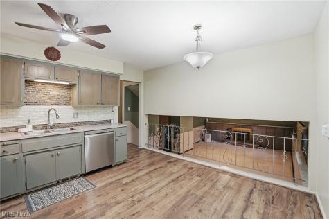 4492 Camellia Lane North Olmsted OH 44070