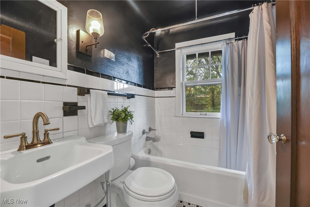 2831 Fairmount Boulevard Cleveland Heights OH 44118