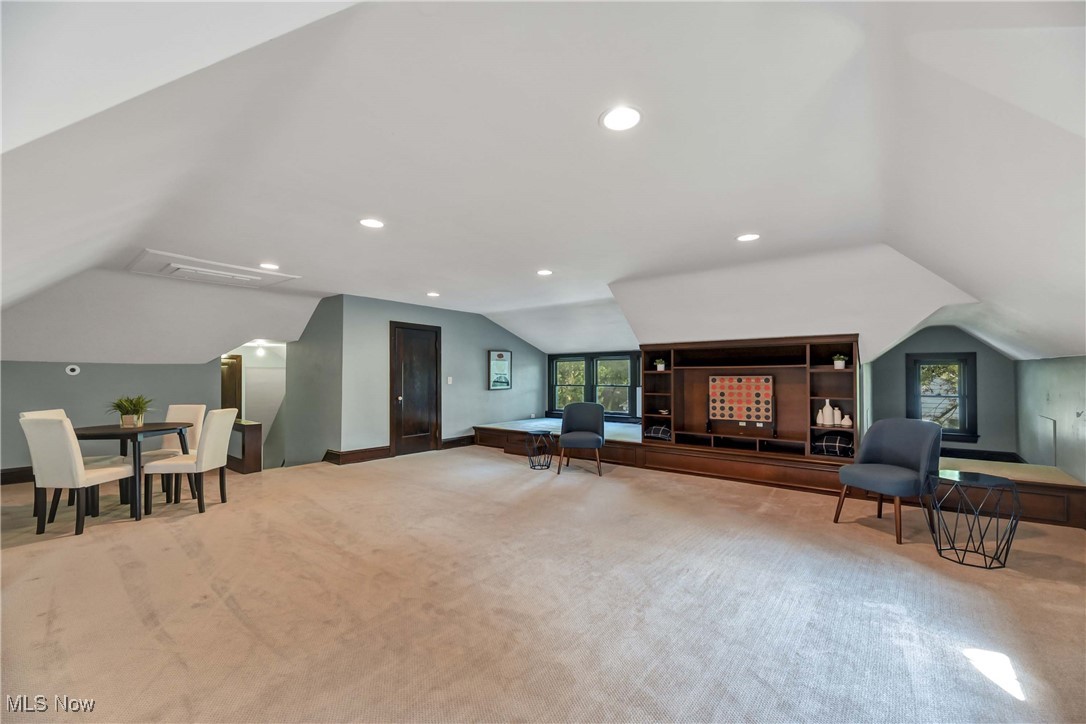 2831 Fairmount Boulevard Cleveland Heights OH 44118