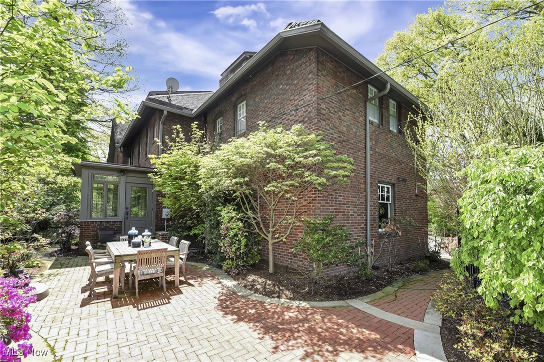2831 Fairmount Boulevard Cleveland Heights OH 44118