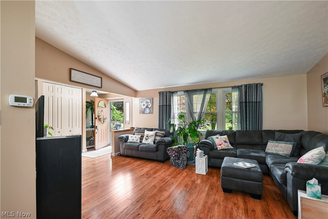 8441 Carriage Hill Drive NE Warren OH 44484