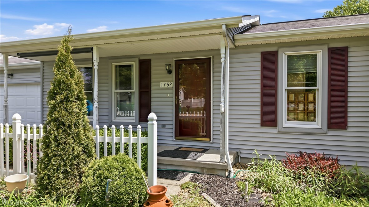 1752 Ansley Way Salem OH 44460