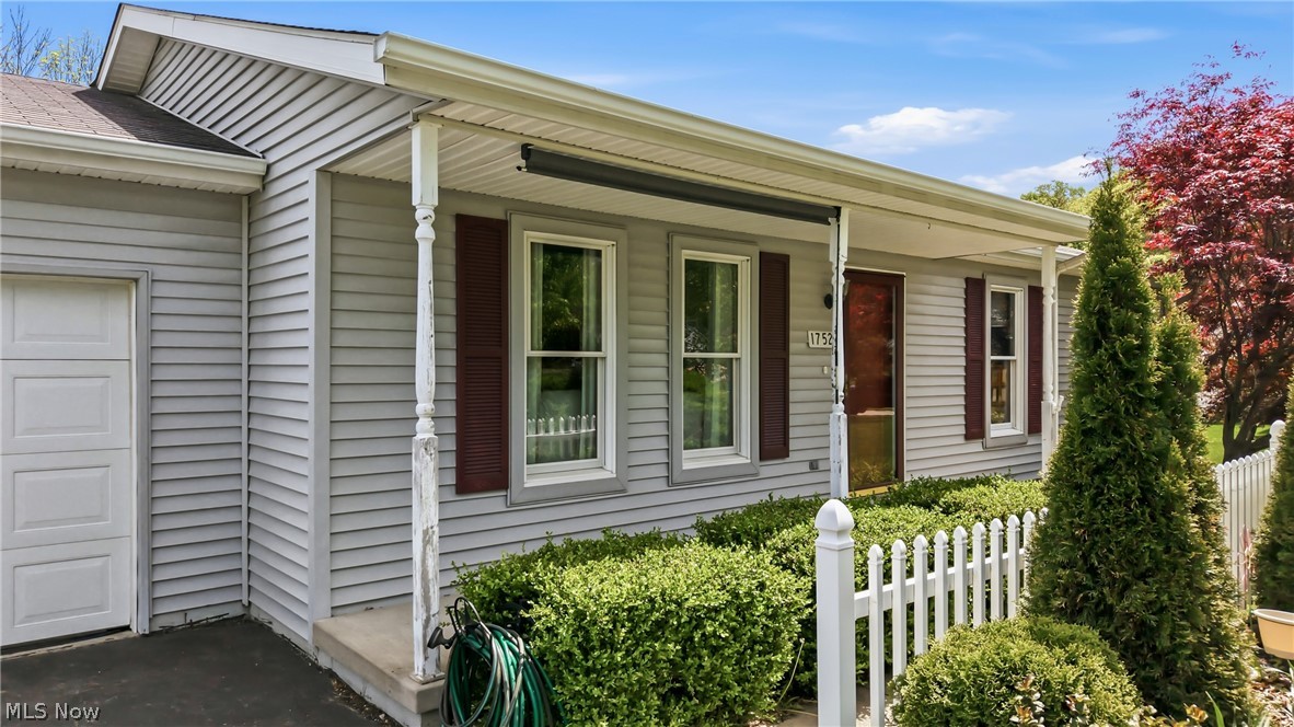 1752 Ansley Way Salem OH 44460