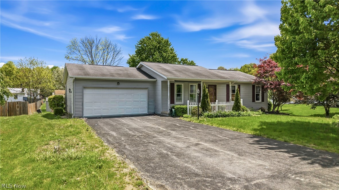 1752 Ansley Way Salem OH 44460
