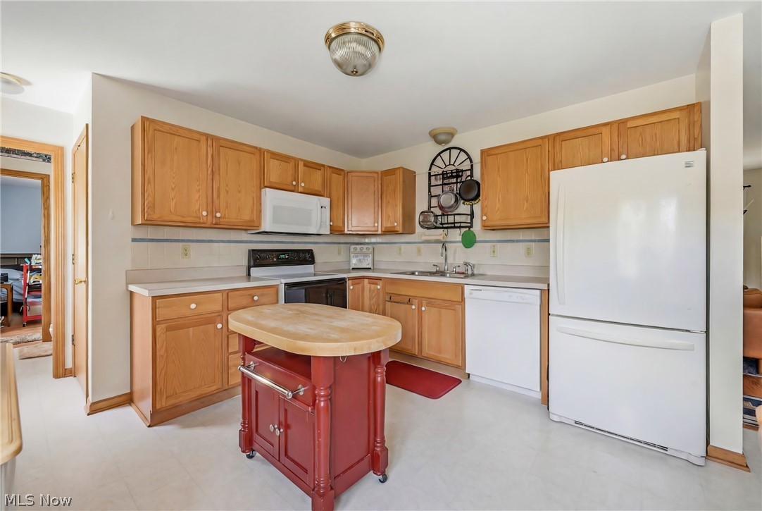 1752 Ansley Way Salem OH 44460