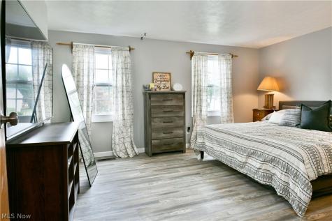 94 Camrose Drive Niles OH 44446