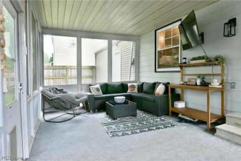 94 Camrose Drive Niles OH 44446