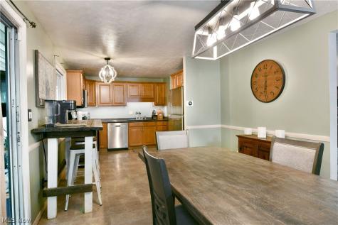 94 Camrose Drive Niles OH 44446