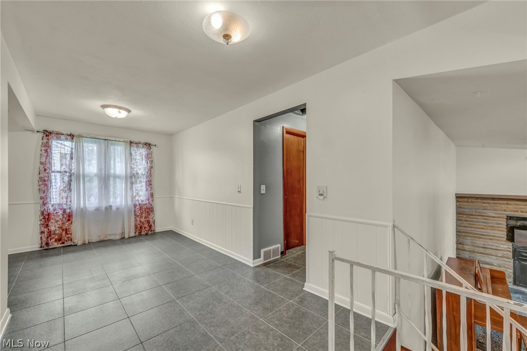131 Yunker Court Elyria OH 44035