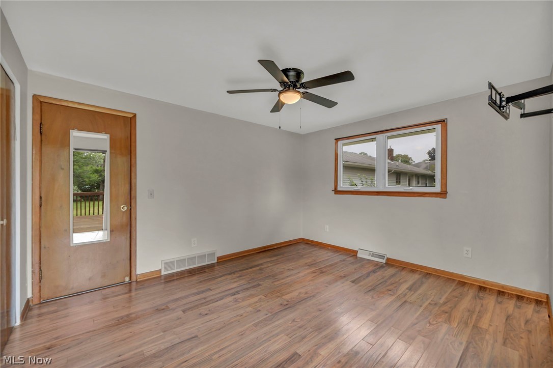 131 Yunker Court Elyria OH 44035