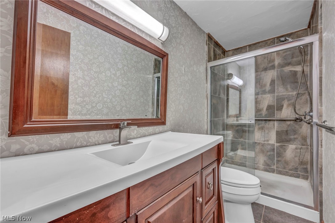 131 Yunker Court Elyria OH 44035
