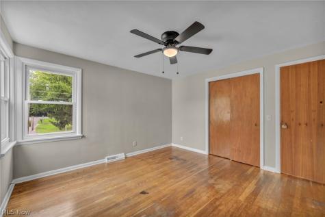131 Yunker Court Elyria OH 44035
