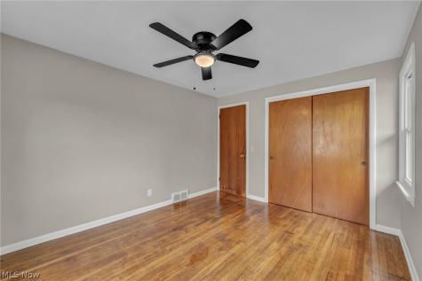 131 Yunker Court Elyria OH 44035