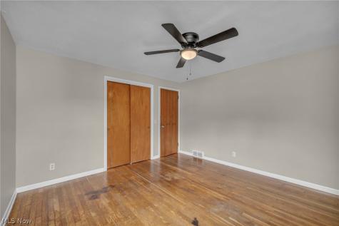 131 Yunker Court Elyria OH 44035