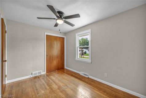 131 Yunker Court Elyria OH 44035