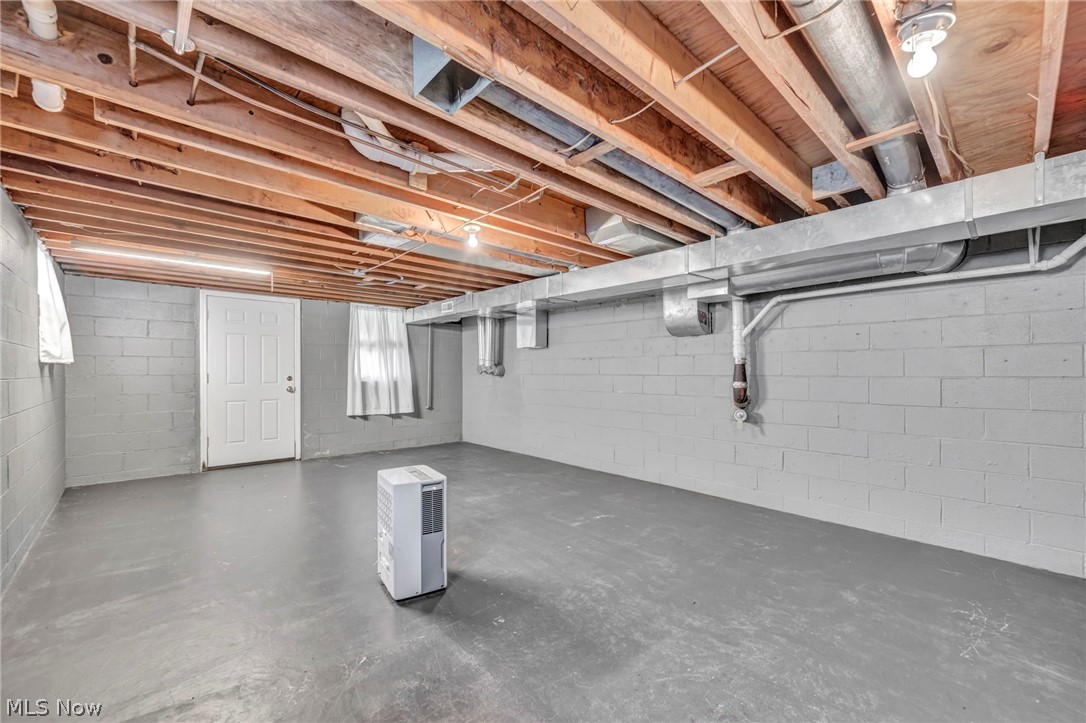 131 Yunker Court Elyria OH 44035