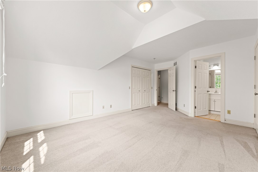 31 John Clark Lane Hudson OH 44236