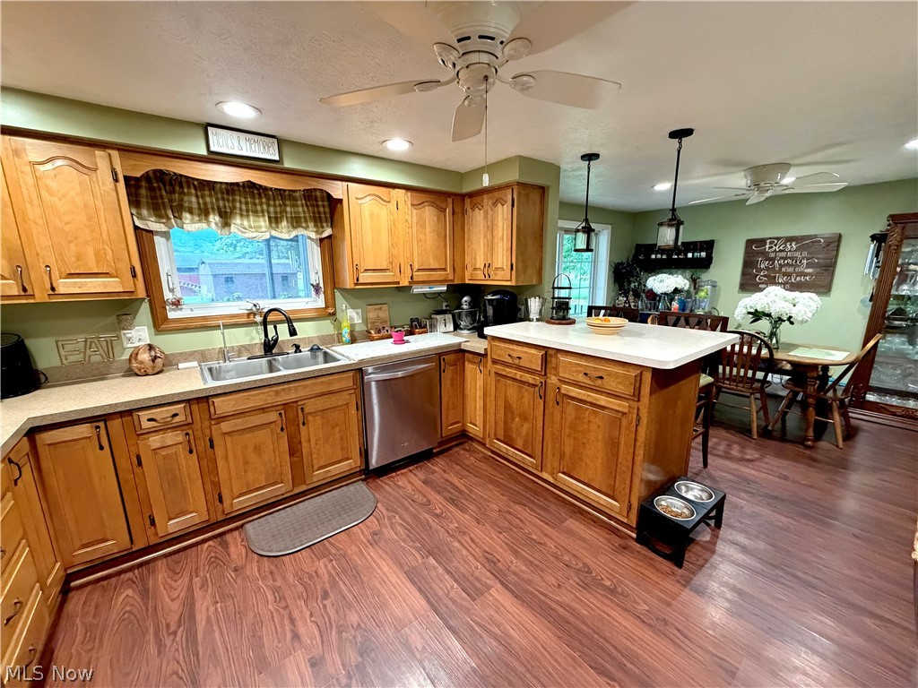 1282 Independence Circle SE New Philadelphia OH 44663