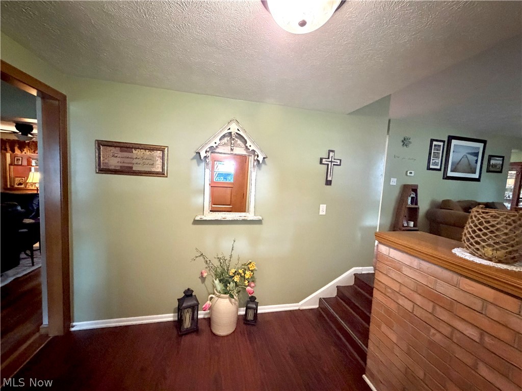 1282 Independence Circle SE New Philadelphia OH 44663