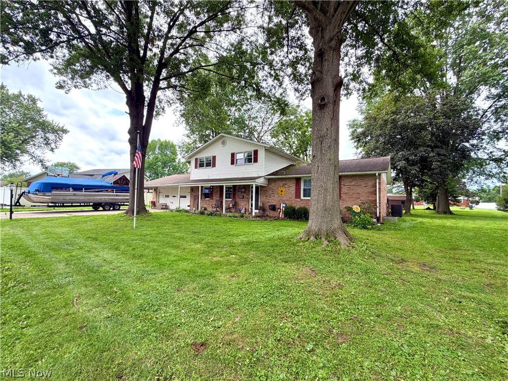 1282 Independence Circle SE New Philadelphia OH 44663