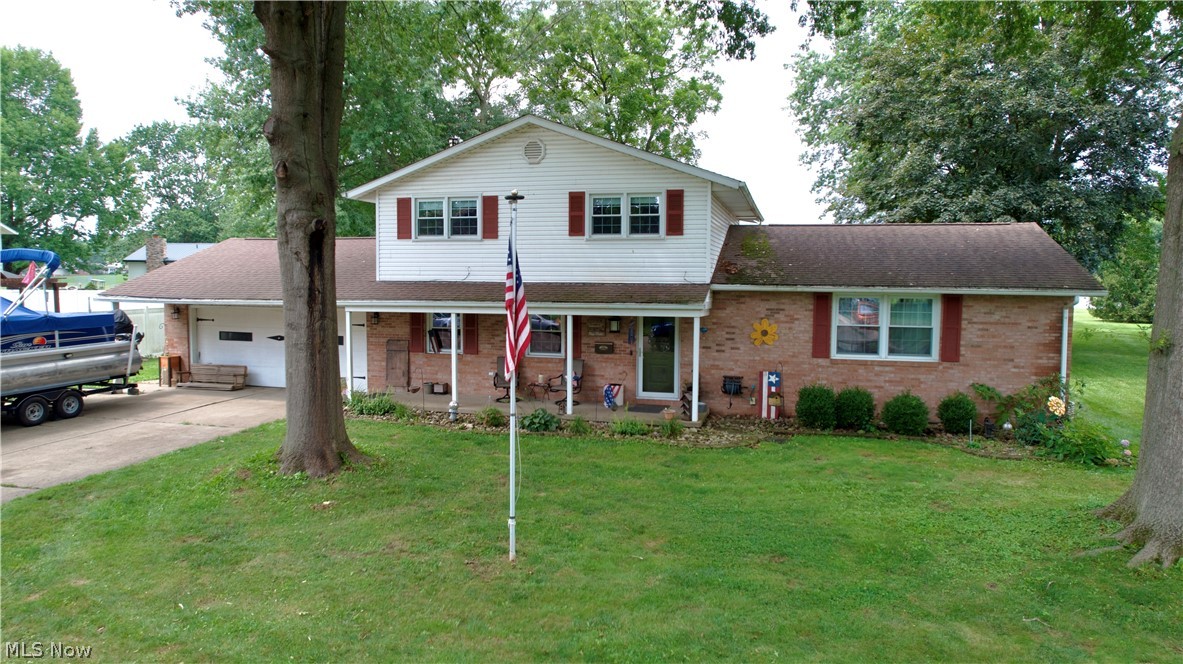 1282 Independence Circle SE New Philadelphia OH 44663