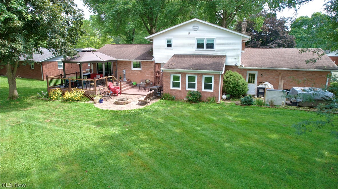 1282 Independence Circle SE New Philadelphia OH 44663
