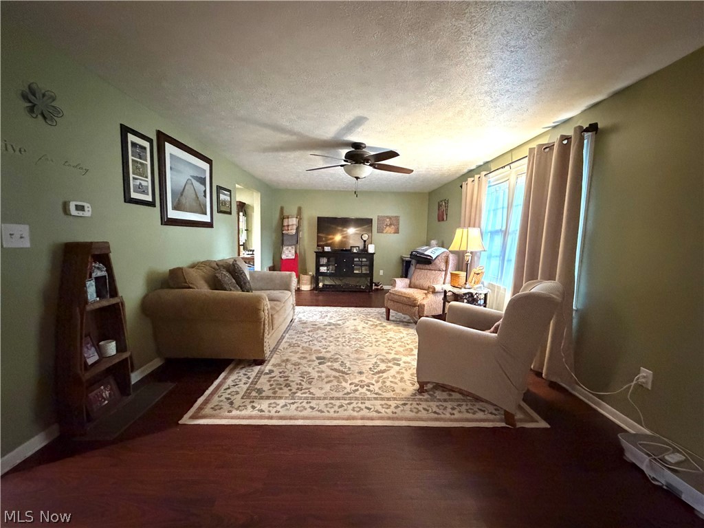 1282 Independence Circle SE New Philadelphia OH 44663
