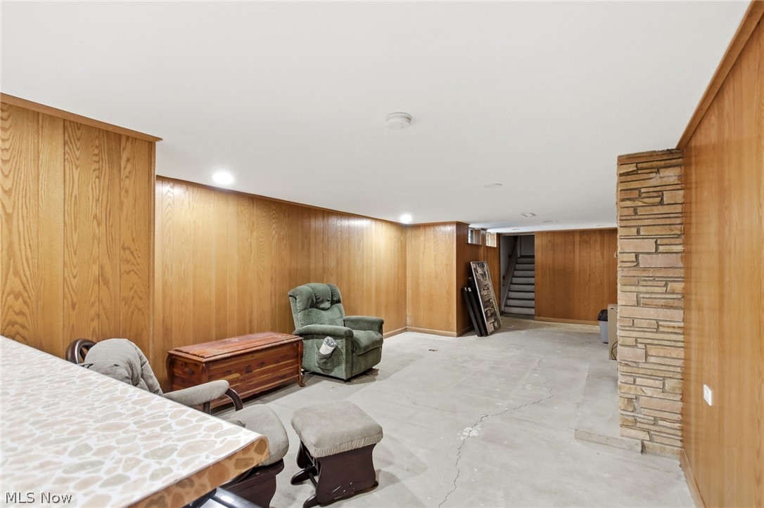 418 North Street Brooklyn Heights OH 44131