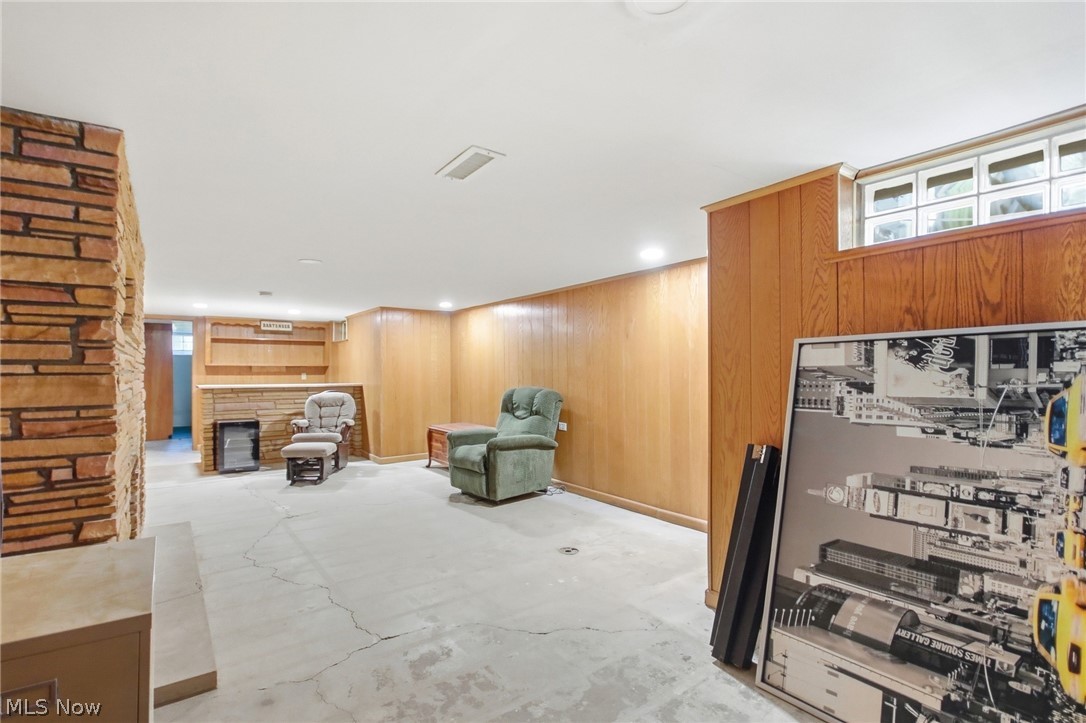 418 North Street Brooklyn Heights OH 44131