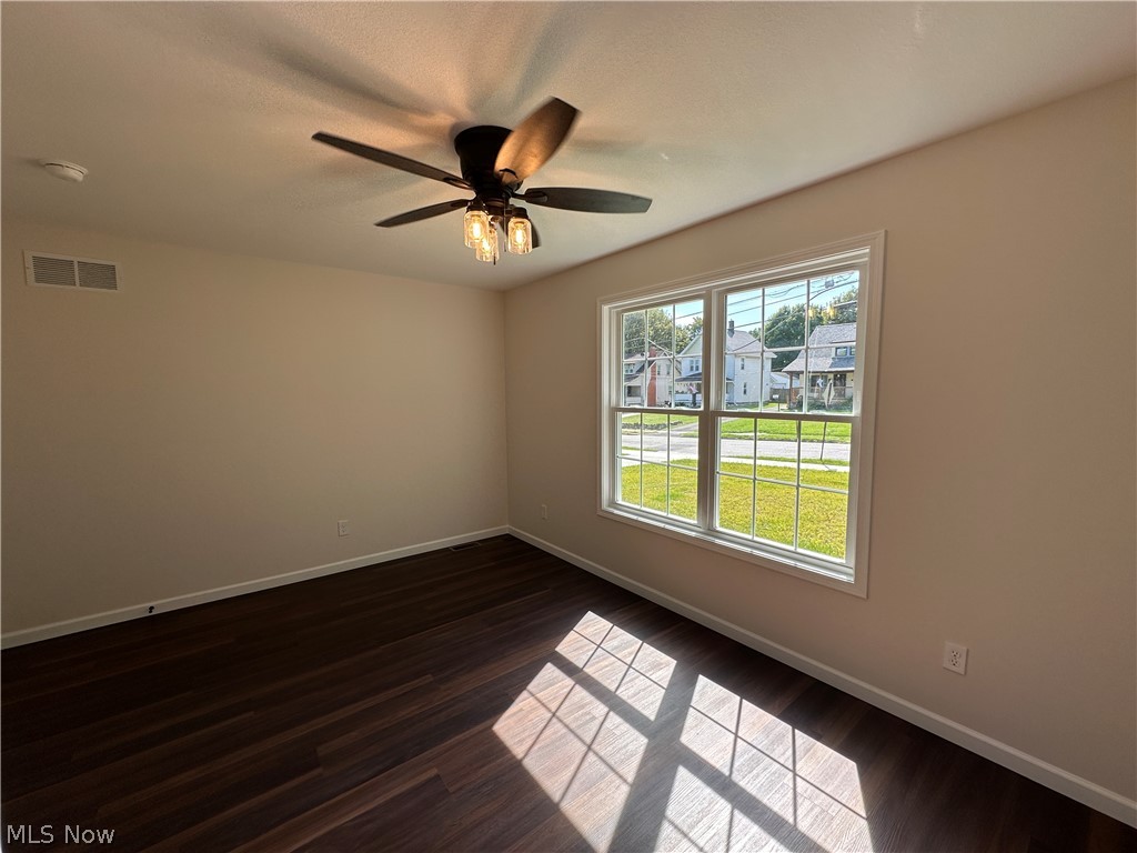 363 Sexton Street Struthers OH 44471