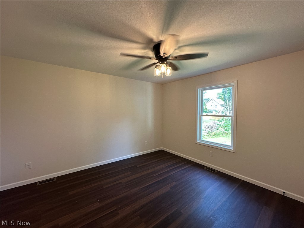 363 Sexton Street Struthers OH 44471