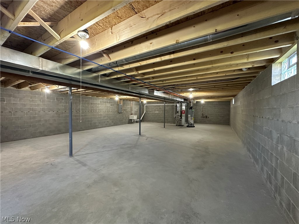 363 Sexton Street Struthers OH 44471