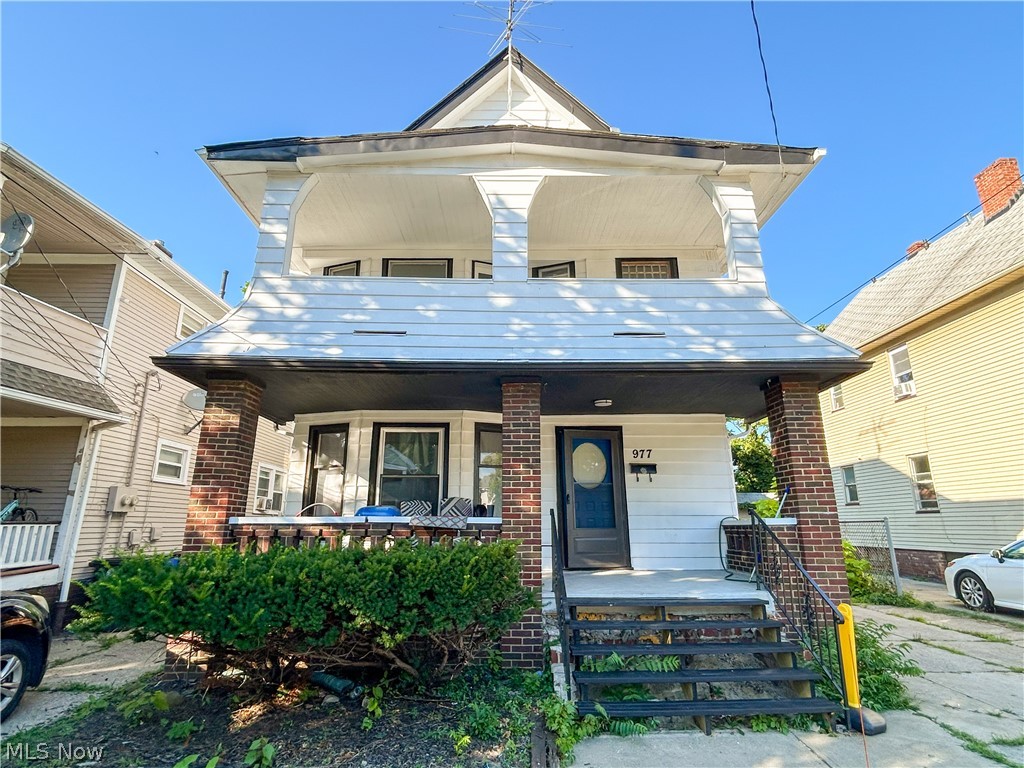 977 Nathaniel Road Cleveland OH 44110