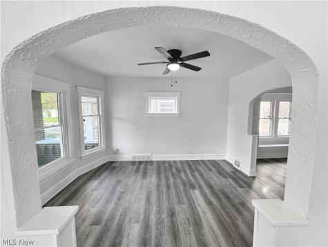 977 Nathaniel Road Cleveland OH 44110
