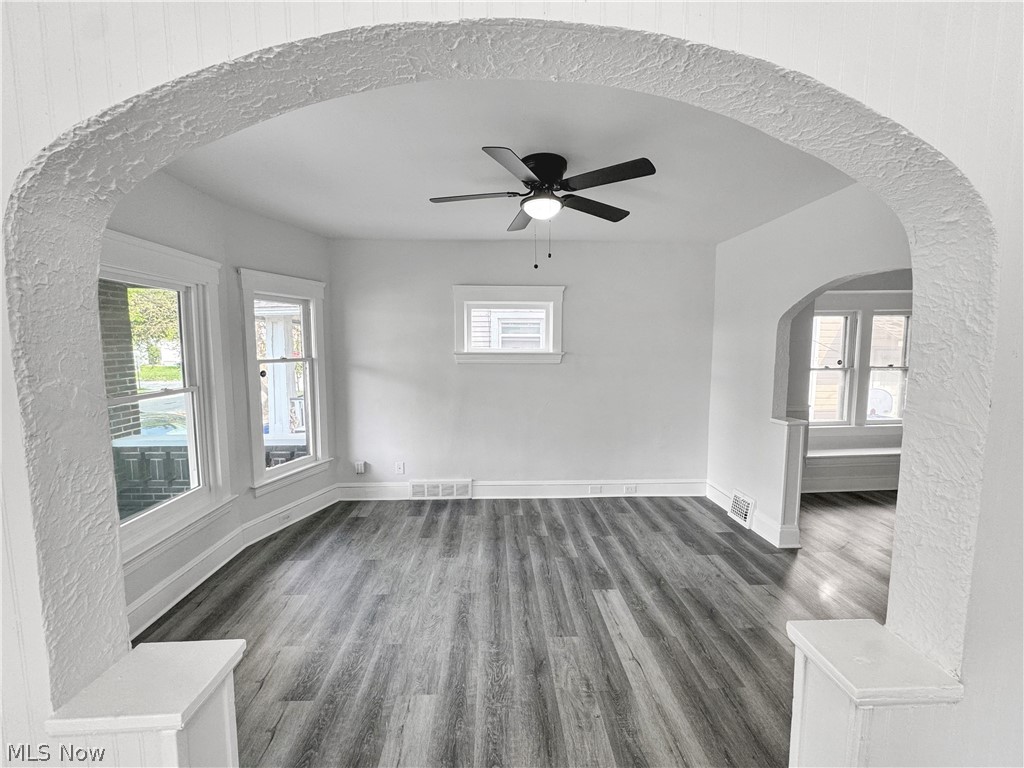 977 Nathaniel Road Cleveland OH 44110