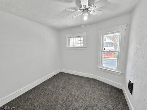977 Nathaniel Road Cleveland OH 44110