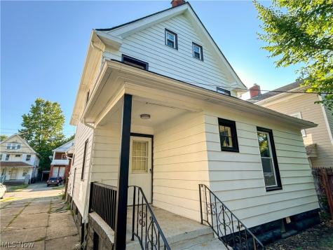 977 Nathaniel Road Cleveland OH 44110