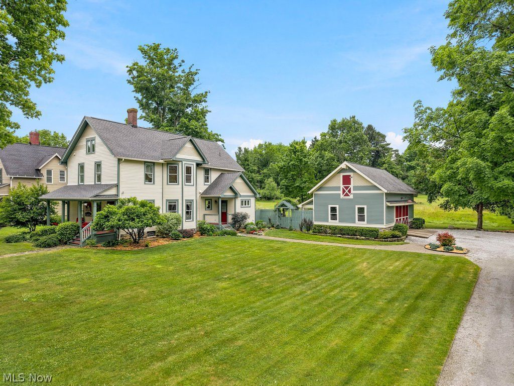 438 E Washington Street Chagrin Falls OH 44022