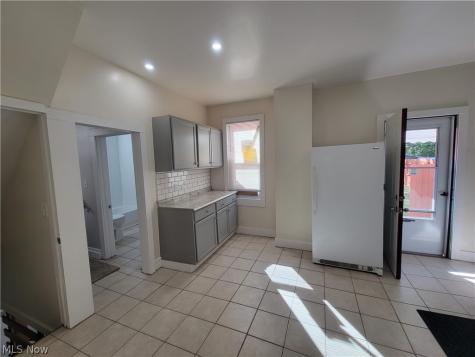 3594 W 60th Street Cleveland OH 44102