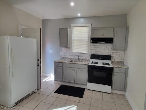 3594 W 60th Street Cleveland OH 44102