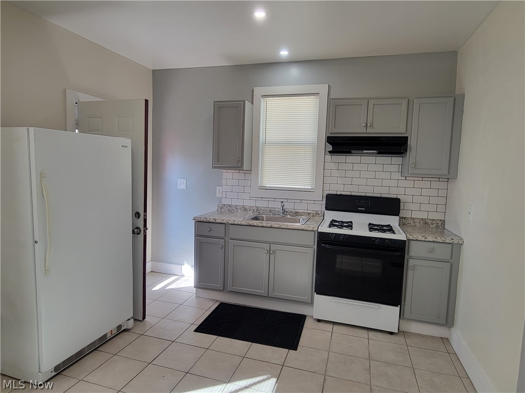 3594 W 60th Street Cleveland OH 44102