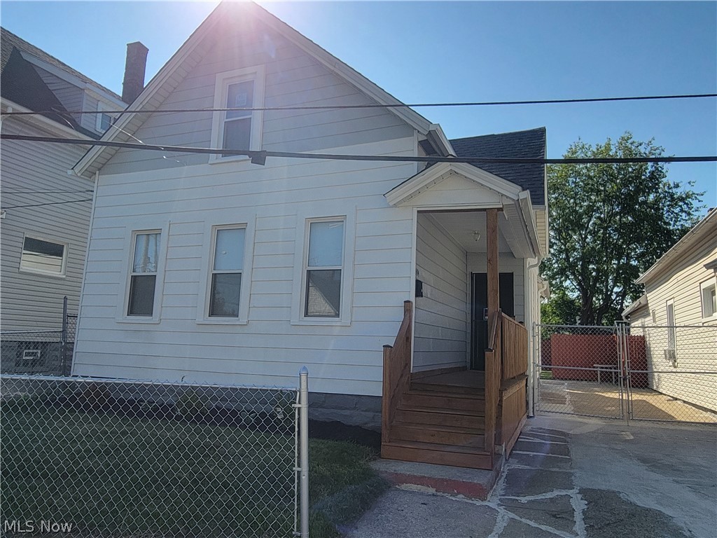 3594 W 60th Street Cleveland OH 44102