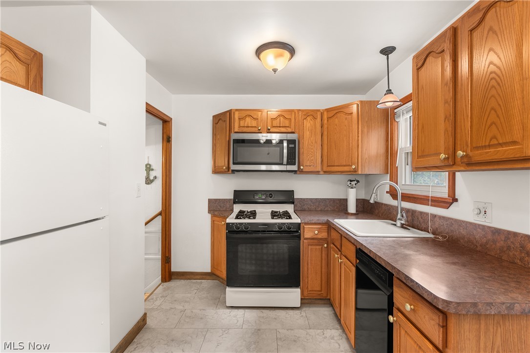 8811 Behrwald Avenue Brooklyn OH 44144