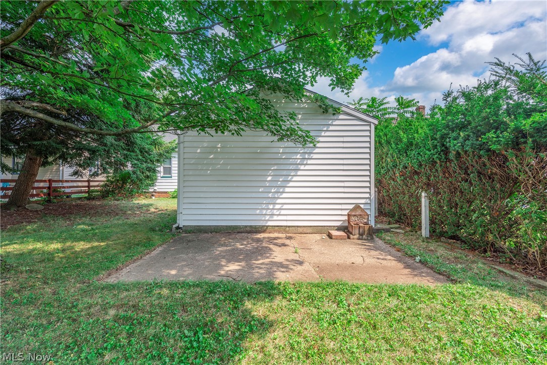 8811 Behrwald Avenue Brooklyn OH 44144