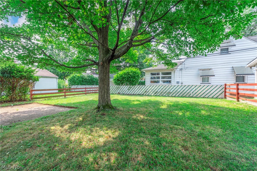 8811 Behrwald Avenue Brooklyn OH 44144