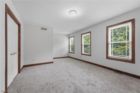 6114 Groton Street NW Canton OH 44708