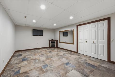 6114 Groton Street NW Canton OH 44708