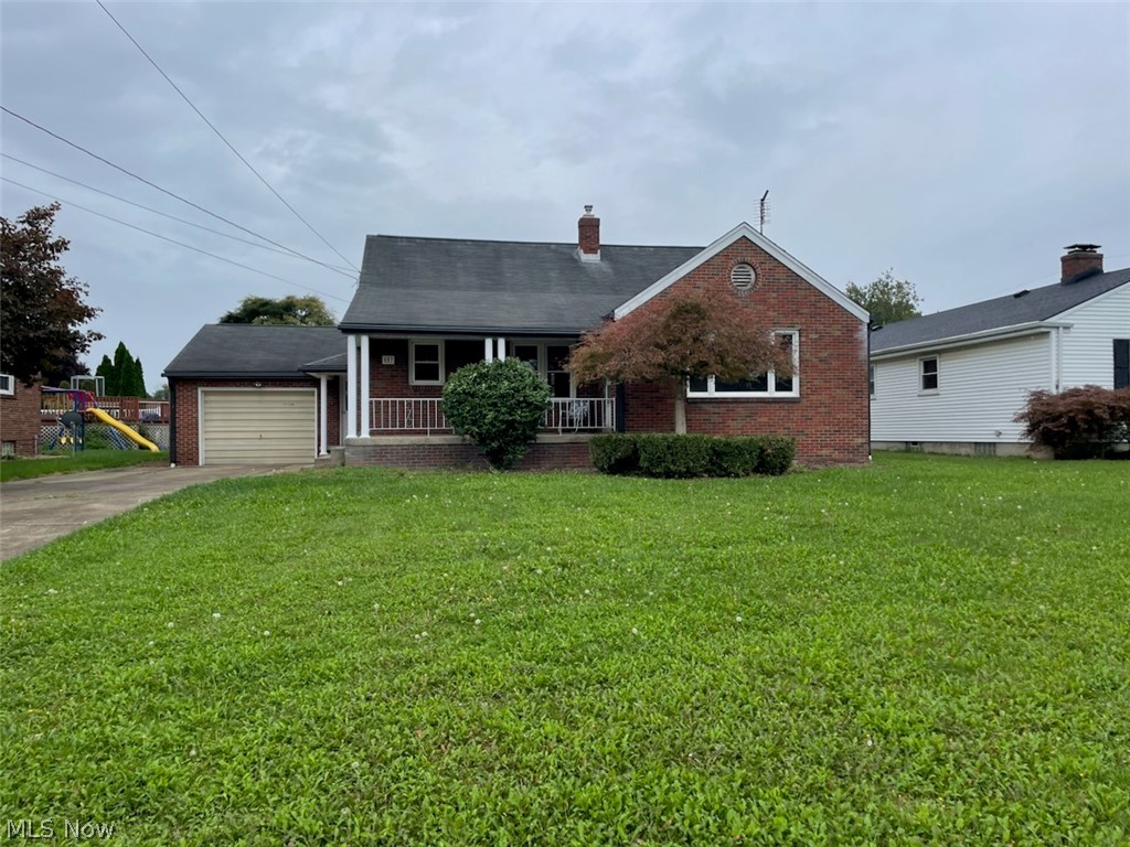 857 5th Street Struthers OH 44471